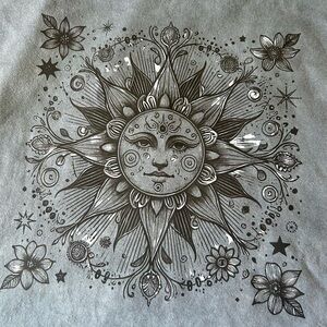 ✨ Stunning Celestial Sun Face Graphic Tee ✨